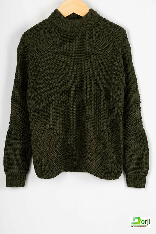 Round neck Girl's Knitwear with a weave full sleeve design