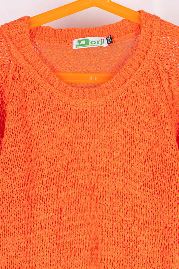 Girl's crew neck casual fit full sleeve Chunky knit short length sweater