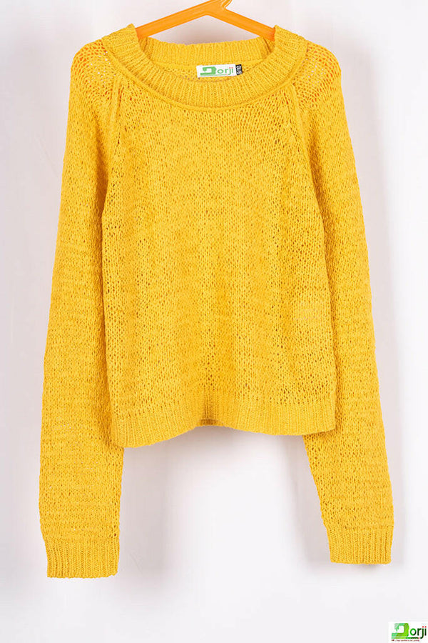 Girl's crew neck casual fit full sleeve Chunky knit short length sweater