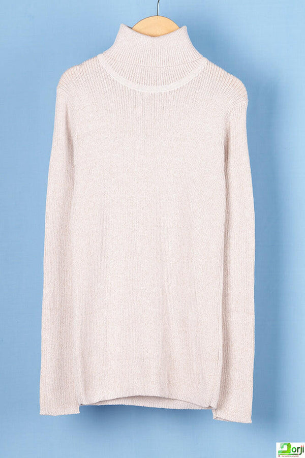 Girl’s full sleeve regular fit high neck sparkle sweater in Off white. A very soft comfortable sweater with 100% cotton. 