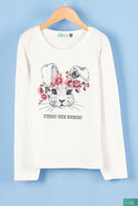 Girl's full sleeve casual fit T- Shirt in Off White.
