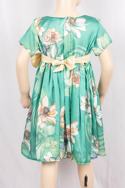 Girls short sleeve silk frock dresses with a cute bow with belt.