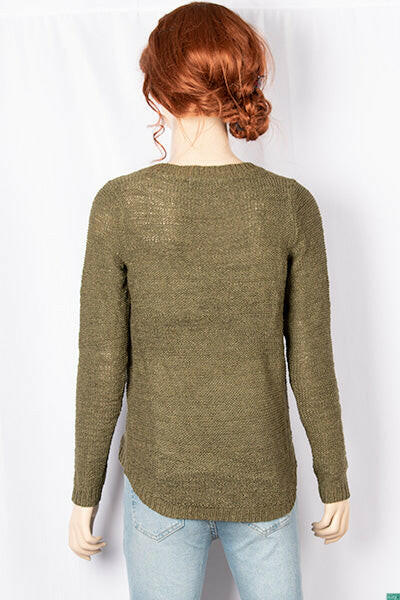 Ladies full sleeve casual fit round neck soft chunky sweater.