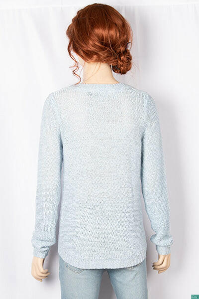 Ladies full sleeve casual fit round neck soft chunky sweater.