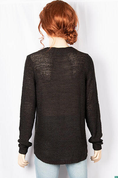 Ladies full sleeve casual fit round neck soft chunky sweater.