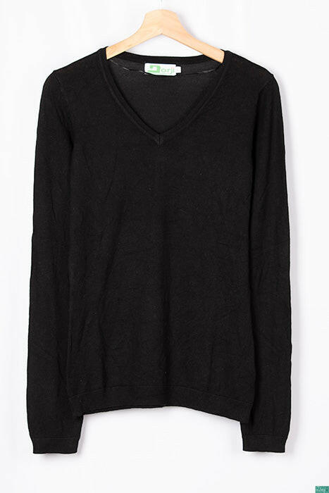 Ladies full sleeve casual fit V neck knitwear.