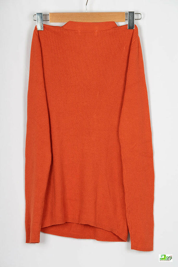 V neck full sleeve ladies’ light soft sweater with button