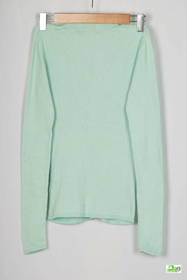 V neck full sleeve ladies’ light soft sweater with button