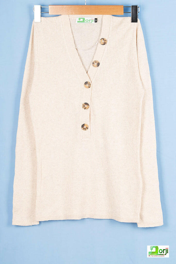 V neck full sleeve ladies’ light soft sweater with button