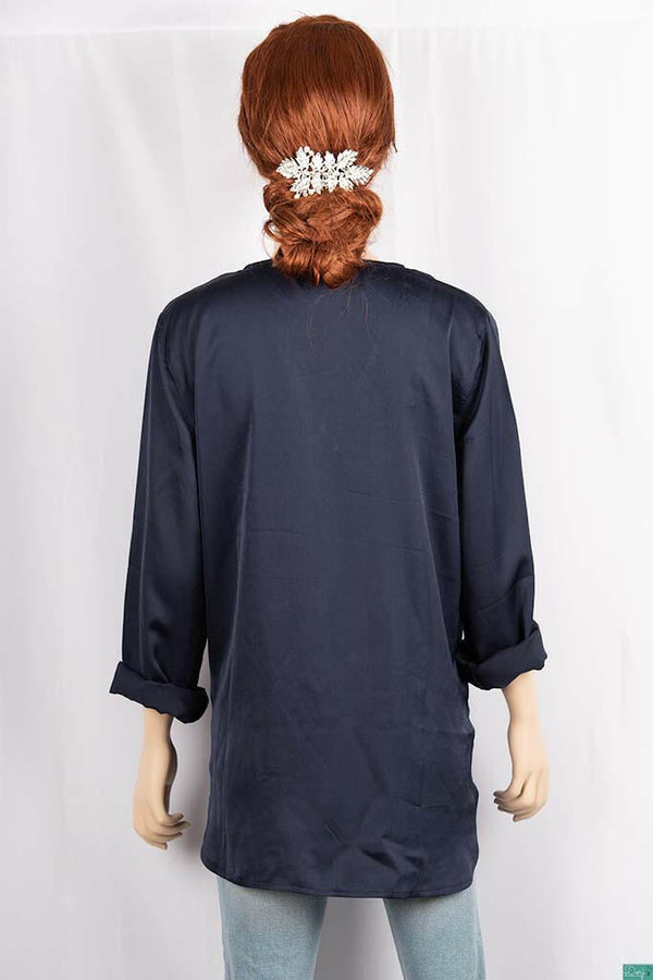 Ladies full sleeve V neck casual fit high quality a classy look tops.