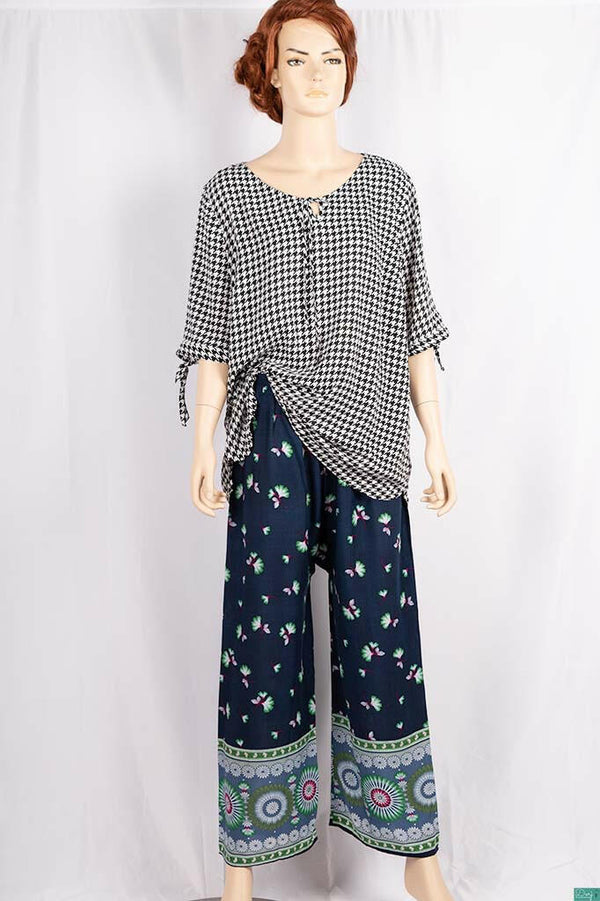Ladies casual fit Long printed Palazzo Trousers.