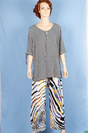 Ladies casual fit Long printed Palazzo Trousers.