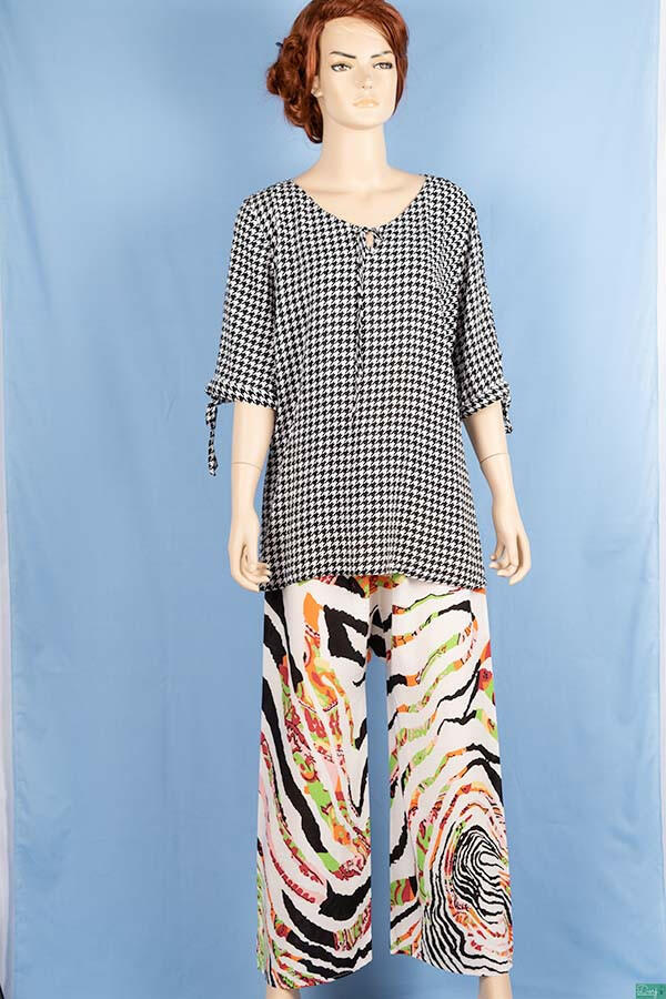 Ladies casual fit Long printed Palazzo Trousers.