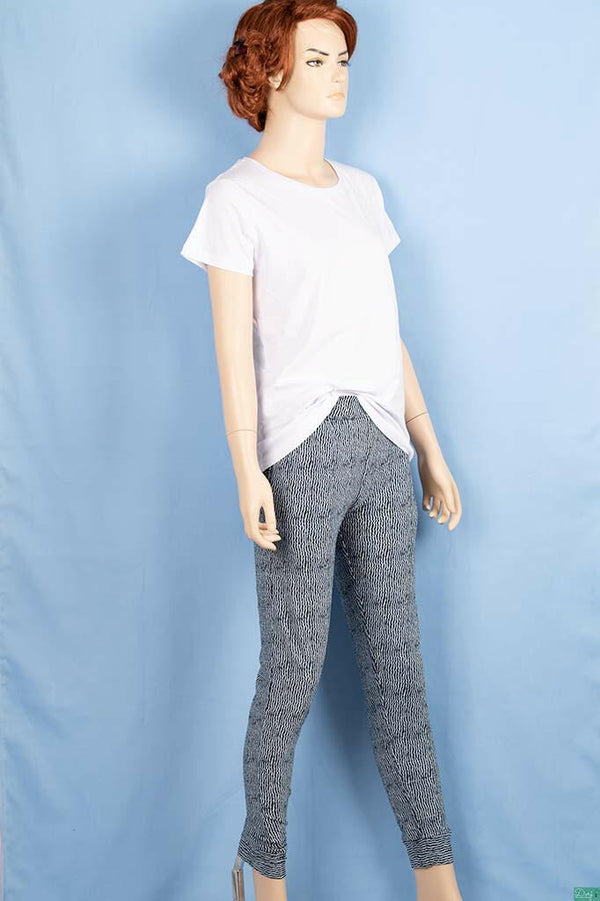 Ladies casual fit high waist printed Jeggings with Elasticated waistband.