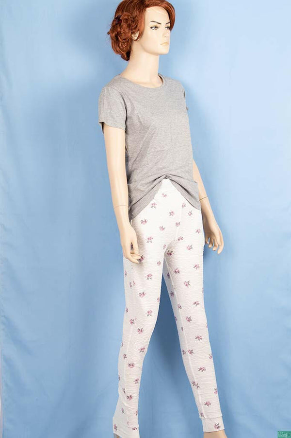 Ladies casual fit high waist printed Jeggings with Elasticated waistband.