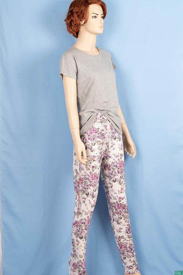 Ladies casual fit high waist printed Jeggings with Elasticated waistband.