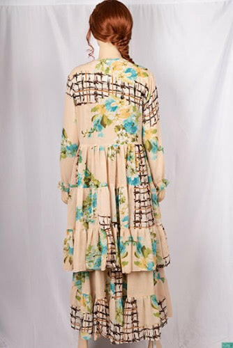Ladies double part long dress with a nice flare. A nice smoky Stretchable chest sleeveless inner part including a beautiful full sleeve top part dress.