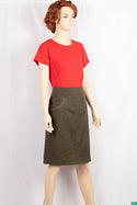 Ladies casual fit Stretchable waist skirt with pockets.