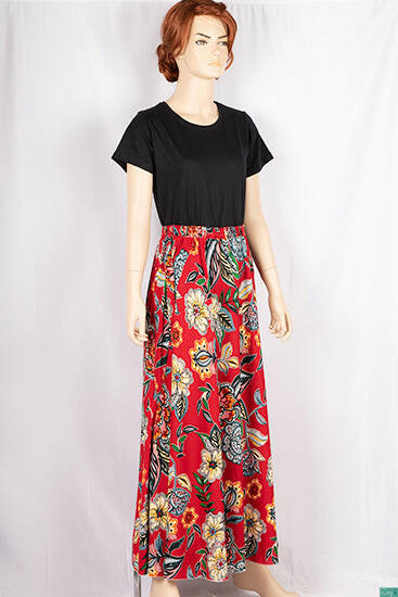 Ladies casual fit Stretchable waist skirts with Side optional belts.