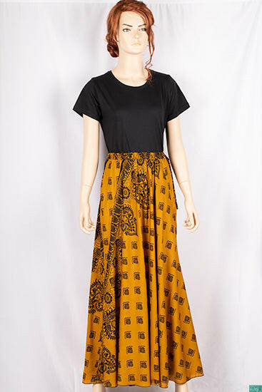 Ladies casual fit Stretchable waist skirts with Side optional belts.