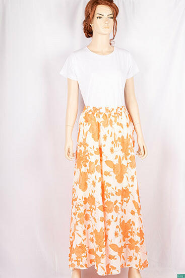 Ladies casual fit Stretchable waist skirts with Side optional belts.