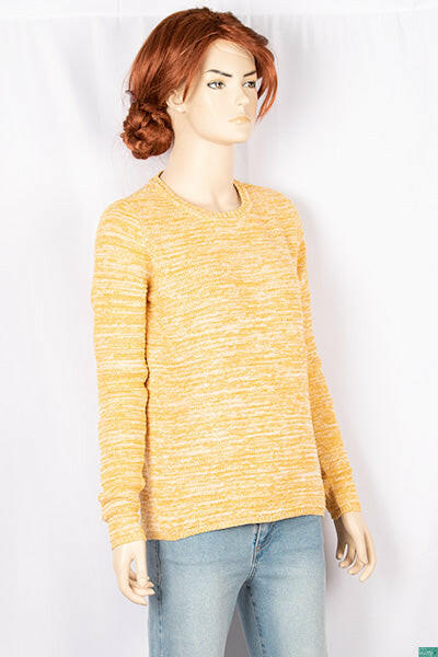 Ladies full sleeve casual fit round neck knitwear.