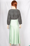 Ladies casual fit mid length Stylish skirts with Stretchable Waist.