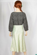 Ladies casual fit mid length Stylish skirts with side chain.
