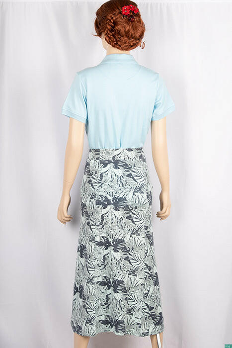 Ladies casual fit mid length stretchy, stylish middle split skirts with buttons.