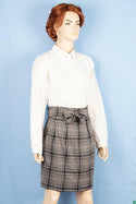 Ladies casual fit short length   Stretchy Stylish skirts with a fashionable bow belt.