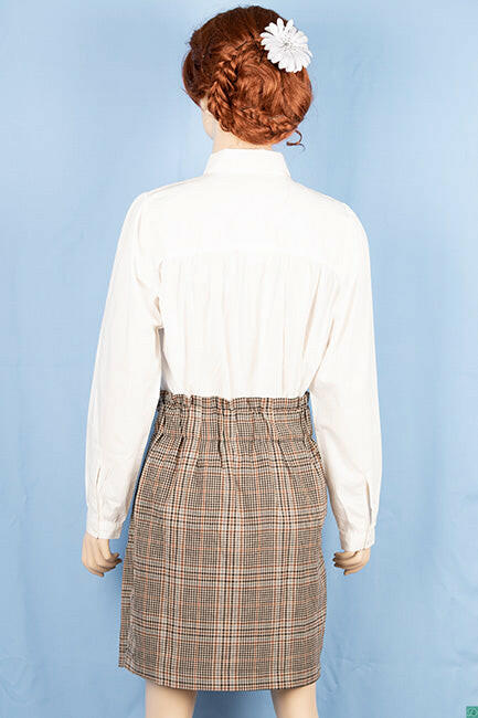 Ladies casual fit short length   Stretchy Stylish skirts with a fashionable bow belt.