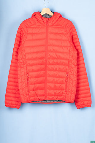 Men’s Puffer Jacket is great for everyday use in Winter. 