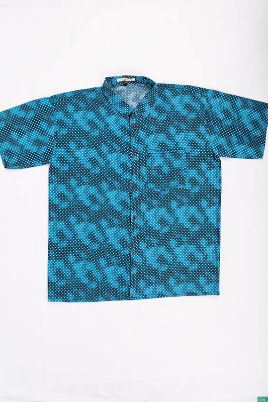 Men’s half sleeve slim fit White polka summer Shirts in Blue shades.