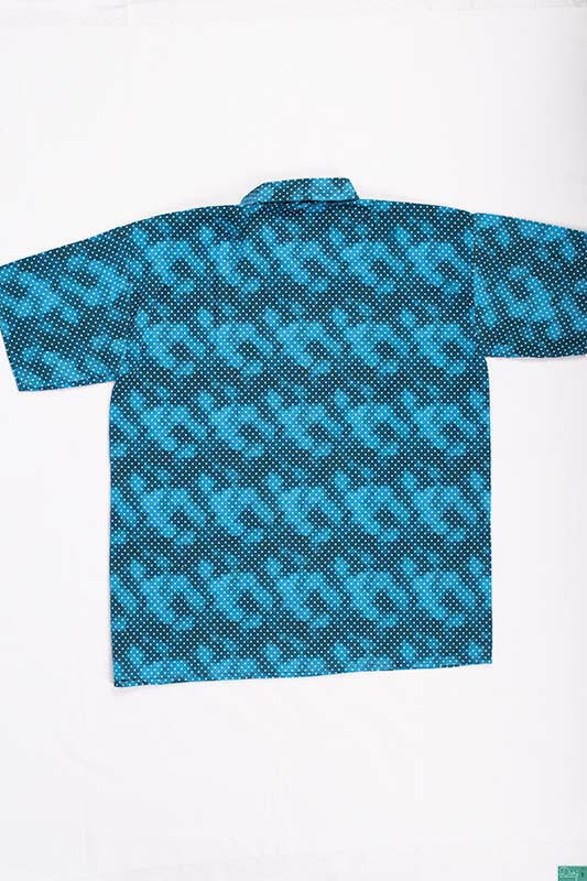 Men’s half sleeve slim fit White polka summer Shirts in Blue shades.