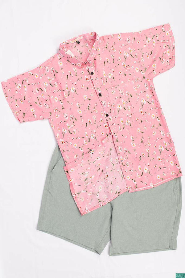 Men’s half sleeve slim fit White small floral print summer Shirts in Pink.
