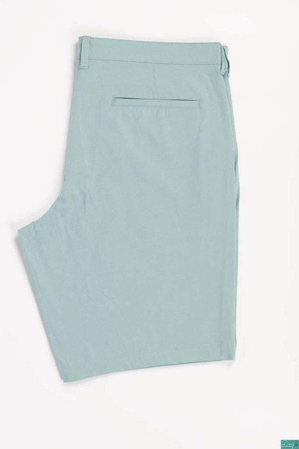 Men’s check Comfortable stylish, Casual Shorts are with pockets and elastic drawstring waist.