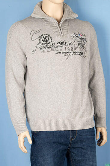 Men’s full sleeve casual fit high neck 1/4 zip sweater.