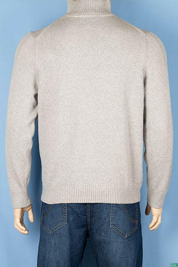 Men’s full sleeve casual fit high neck 1/4 zip sweater.
