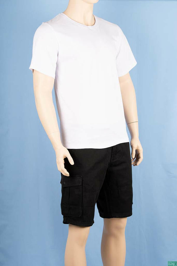 Men’s round neck regular fit short sleeve T-shirts.