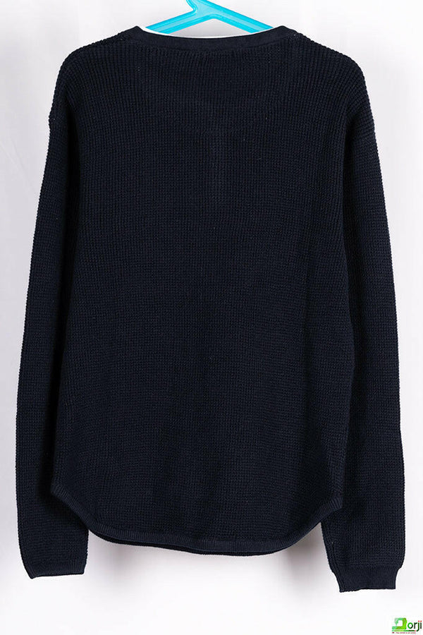 Boy's full sleeve round neck casual fit knitted T-shirt