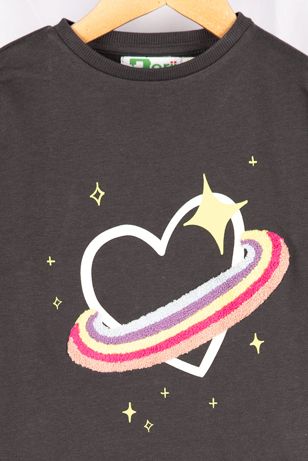 Girl's crew neck casual fit full sleeve love heart rainbow jumper in Grey. 