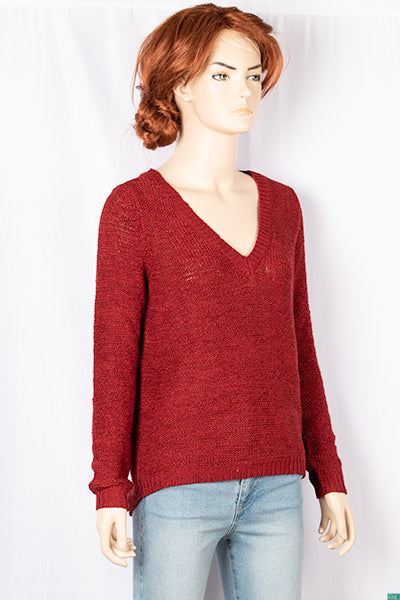Ladies full sleeve casual fit V neck soft chunky sweater. 