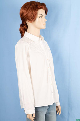 Ladies full sleeve casual fit collar shirt with pleated designed chest. 