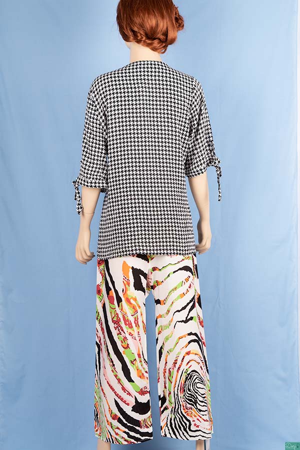 Ladies casual fit Long printed Palazzo Trousers.