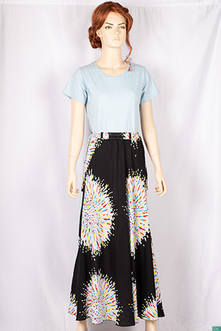 Ladies casual fit Stretchable waist skirts with Side optional belts. 