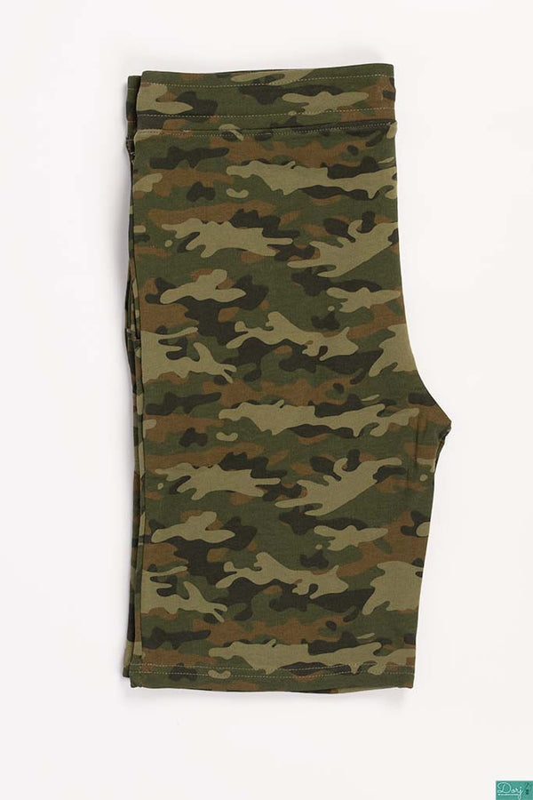 Men’s Comfortable stylish, Casual Shorts are with pockets and elastic drawstring waist in Army camouflage print.
